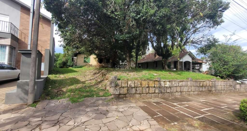 TERRENO AMPLO À VENDA, EM FRENTE À TORRE DE INFORMAÇÕES EM NOVA PETRÓPOLIS/RS