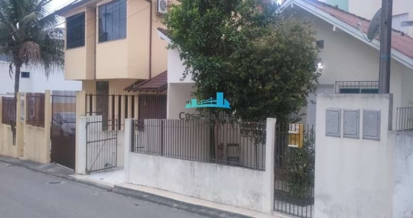 Casa com 4 quartos à venda no Córrego Grande, Florianópolis 