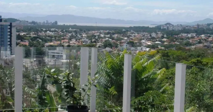 Casa com 11 quartos à venda no Córrego Grande, Florianópolis 