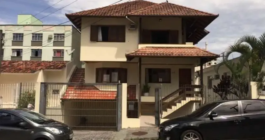 Casa com 4 quartos à venda na Trindade, Florianópolis 