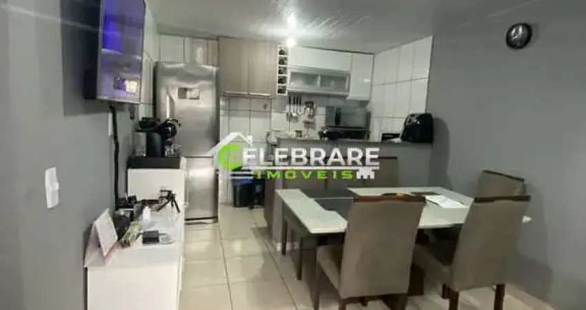 CASA EM PINHAIS! 01 QTO,02 SALAS,02 BANHEIROS,PRÓX. AV. MARINGÁ