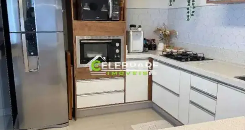 Triplex em pinhais! 03 suítes,sacada,closet,lareira,churrasq