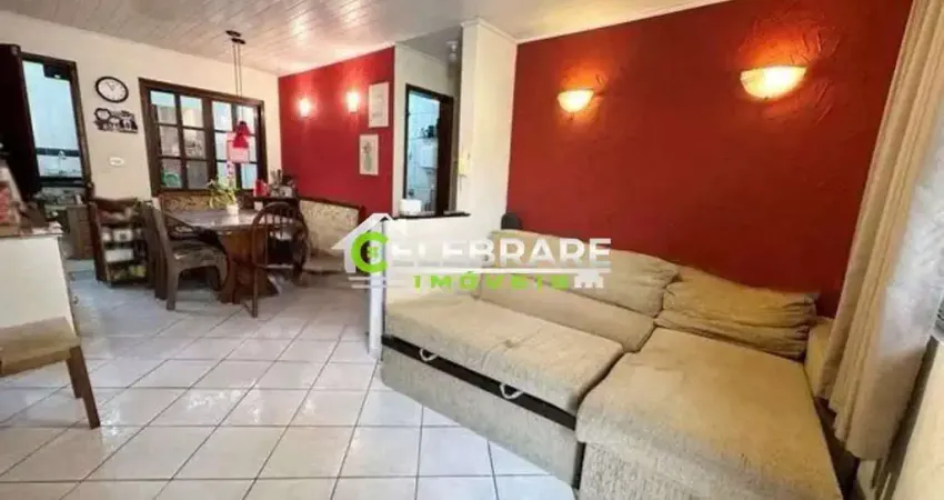 CASA DE COND.EM SÃO JOSÉ D PINHAIS!! 02 QTOS,CHURRASQUEIRA