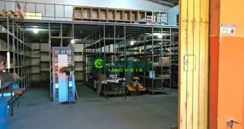 Barracão no cajuru!! 700,25m²,03 escritórios,recepção,depósito