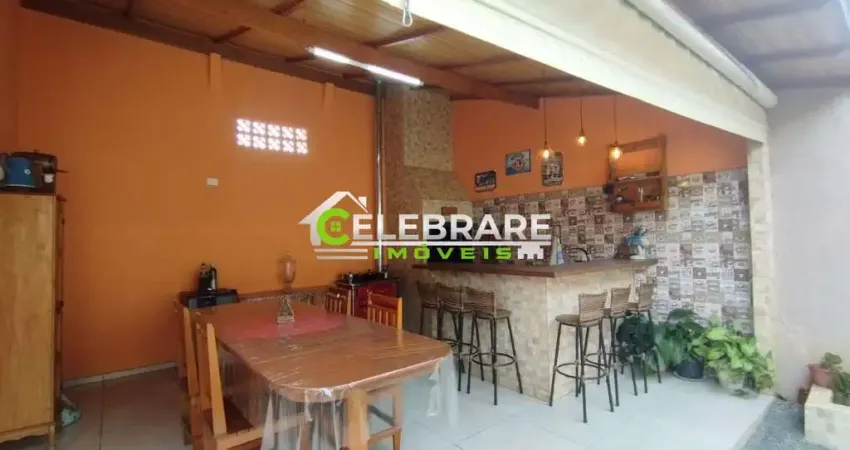 CASA EM COLOMBO!! 03 QTOS,SUÍTE,LAVABO,CHURRS,PRÓX.UN.SÃO DIMAS