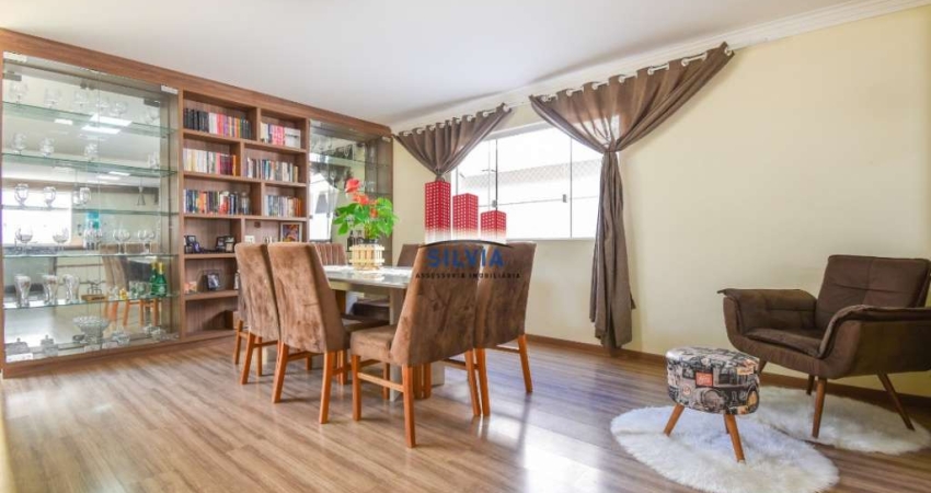 Sobrado Alto Padrão com 3 quartos e sala comercial no Neoville