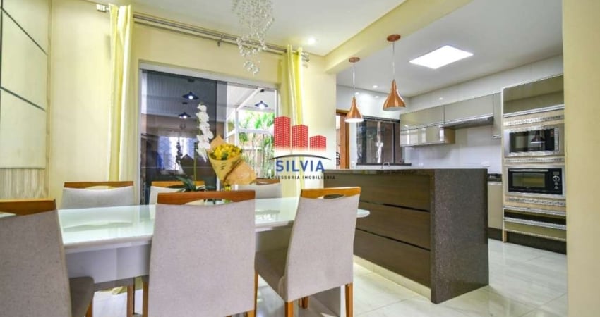Triplex Alto Padrão com  174 m² construídos, 3 qtos, suíte, closet e móveis planejados - Neoville