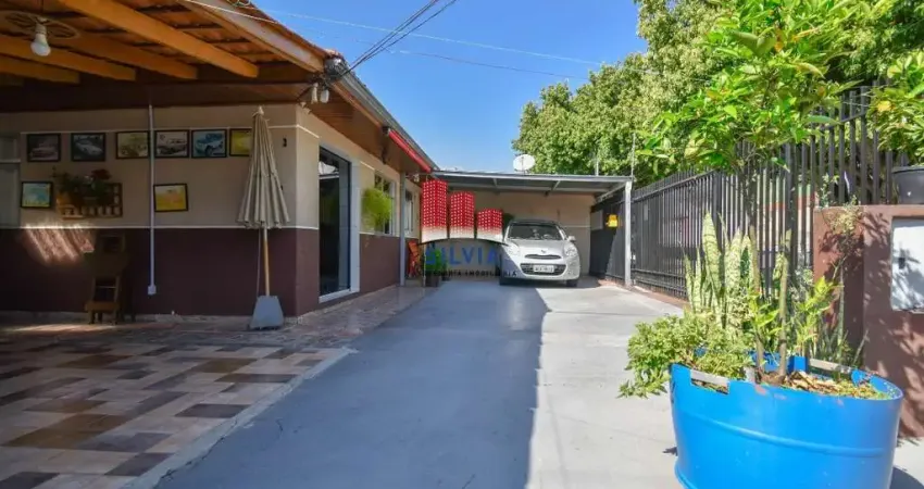 EXCELENTE CASA DE ESQUINA NO NOVO MUNDO