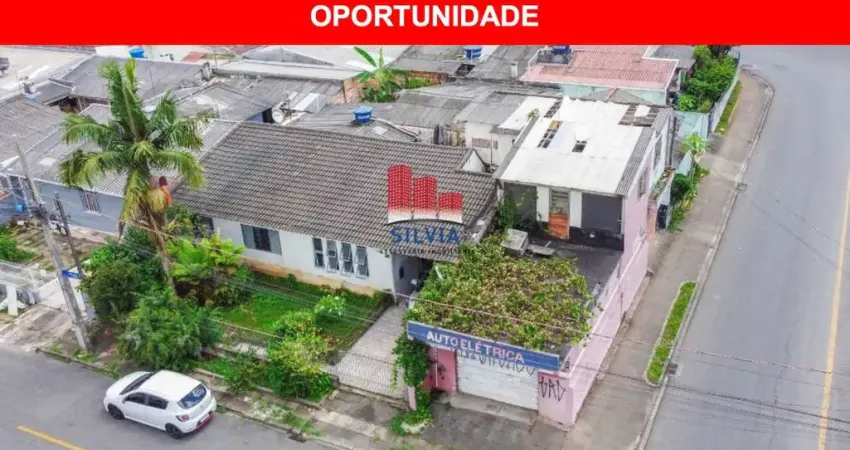 Casa 3 quartos sendo 1 suíte com terreno de 300m2 no Sítio Cercado