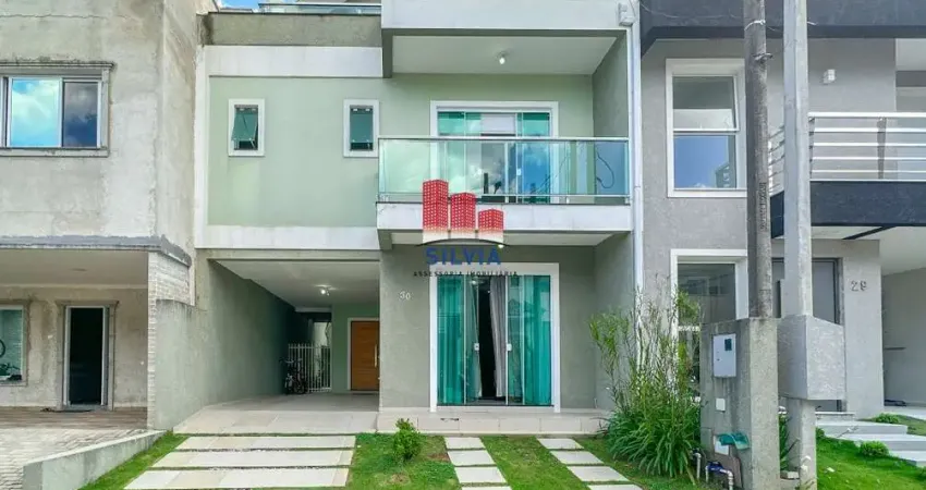 Sobrado triplex à venda em condomínio fechado no bairro pinheirinho
