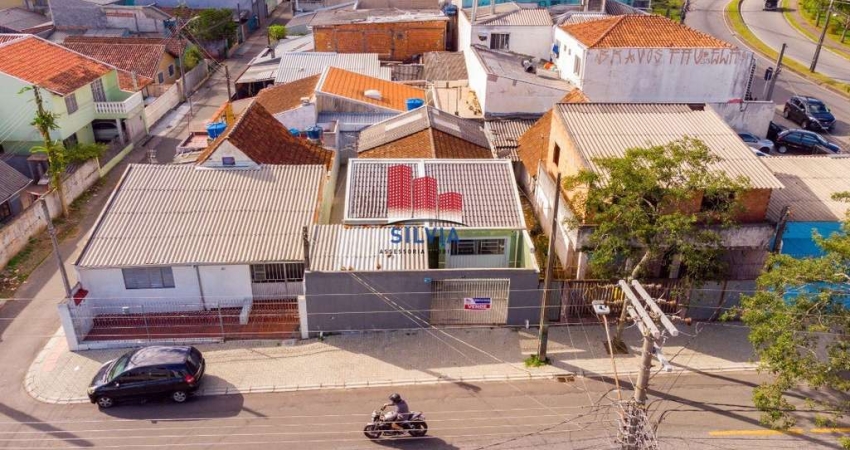 Casa averbada a 20m da Pedro Gusso na Cidade Industrial