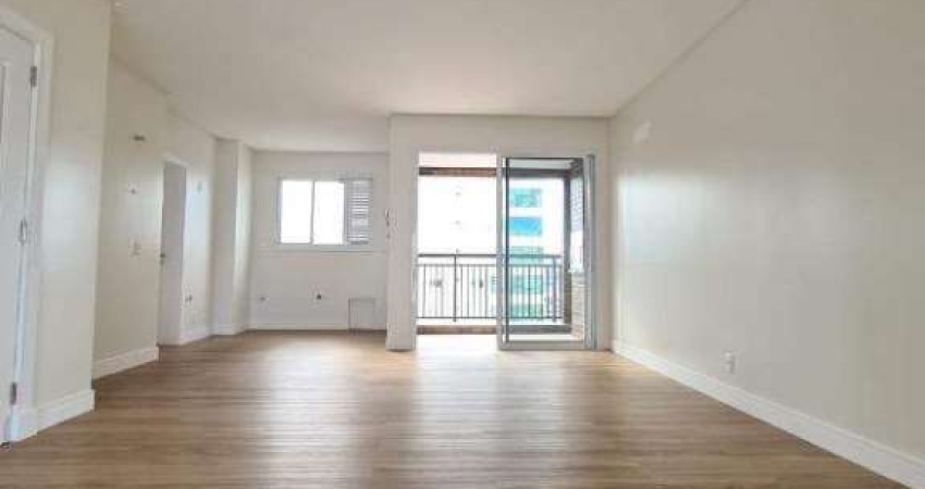 Apartamento à venda no Edifício Windsor Village localizado no Centro em Balneário Camboriú.