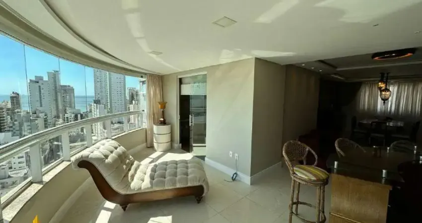 Cobertura Duplex a venda no Edifício Solar Do Tamarindo localizado no Centro de Balneário Camboriú.