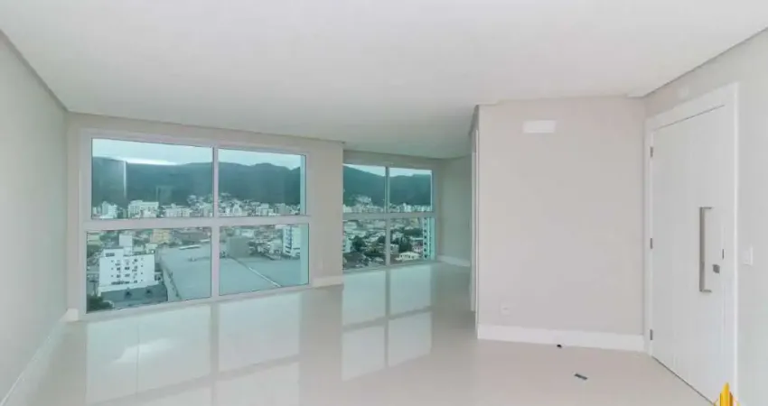 Apartamento à venda no Falcon Tower em Balneário Camboriú