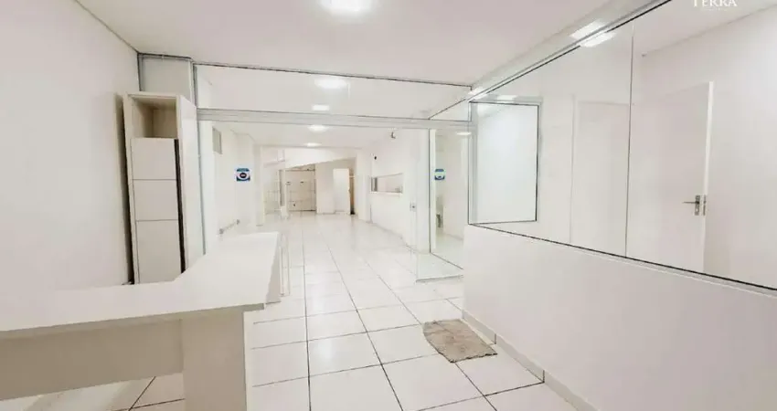 Sala Comercial para Locação a 50m do Mar – 122m² em Localização Privilegiada