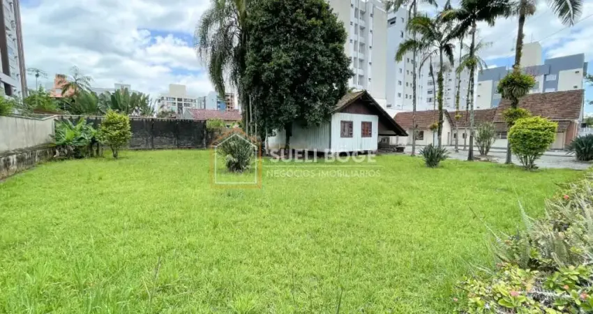 Terreno à venda no América, Joinville 