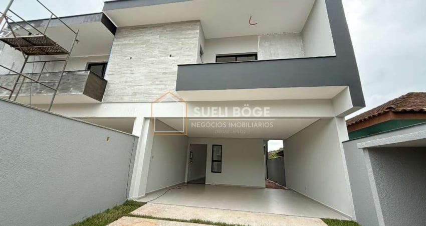 SOBRADO GEMINADO A VENDA COM 3 SUÍTES E PASSAGEM LATERAL NO BAIRRO GLÓRIA