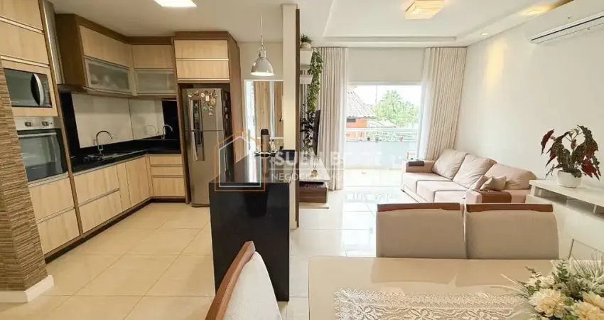 APARTAMENTO SEMIMOBILIADO COM 3 DORMITÓRIOS E 2 VAGAS DE GARAGEM