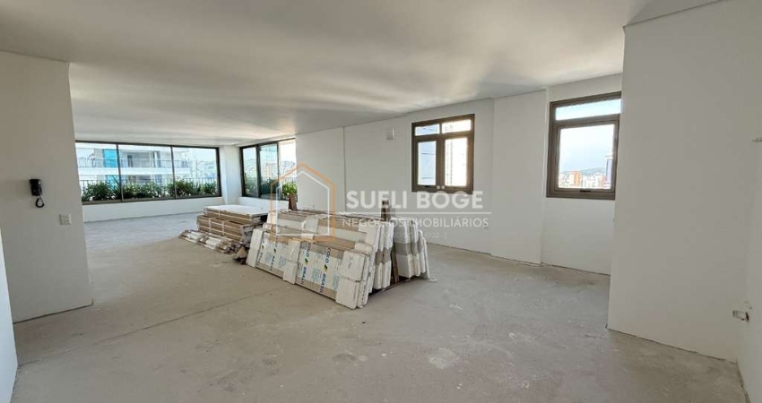 APARTAMENTO NOVO COM 4 SUÍTES E 4 VAGAS DE GARAGEM