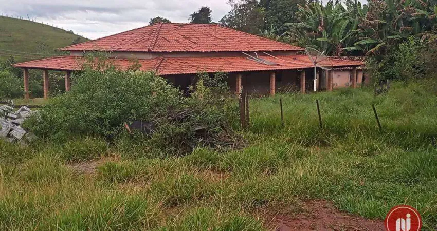 Fazenda com 3 dormitórios à venda, 690000 m² por R$ 2.500.000,00 - Piedade dos Gerais - Piedade dos Gerais/MG
