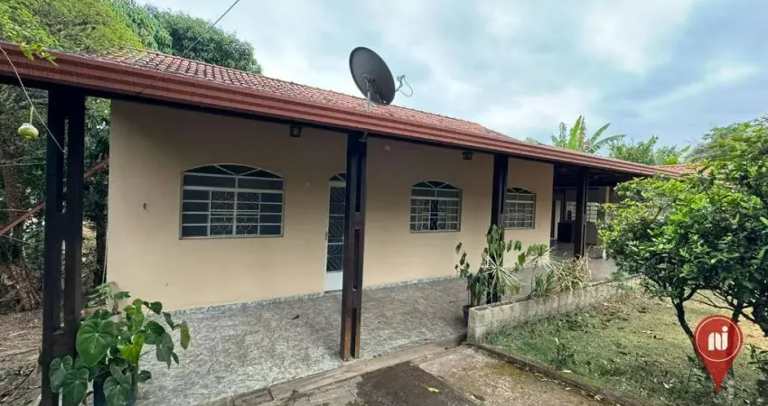 Casa com 3 dormitórios, 250 m² - venda por R$ 900.000,00 ou aluguel por R$ 2.500,00/mês - Jose Henriques - Brumadinho/MG