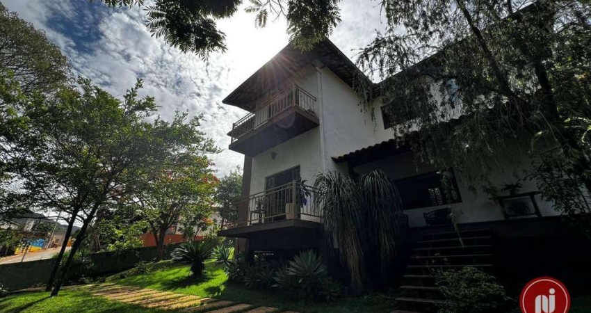 Casa com 3 dormitórios à venda, 195 m² por R$ 750.000,00 - Tejuco - Brumadinho/MG