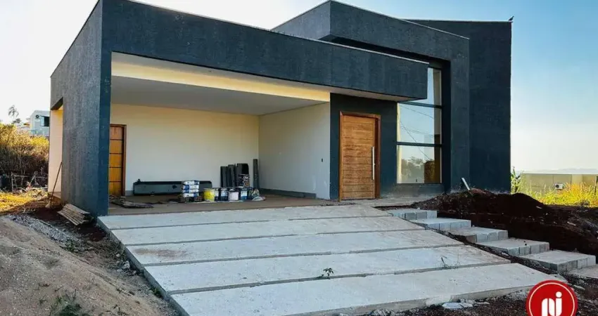 Casa com 3 dormitórios à venda, 192 m² por R$ 1.470.000,00 - Condomínio Serra dos Bandeirantes - Mário Campos/MG