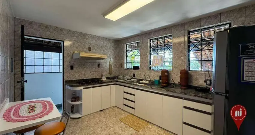 Casa com 3 dormitórios à venda, 200 m² por R$ 930.000,00 - Bela Vista - Brumadinho/MG