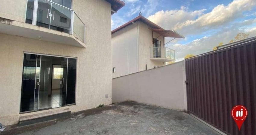 Casa com 3 dormitórios para alugar, 71 m² por R$ 1.511,98/mês - Residencial Masterville - Sarzedo/MG