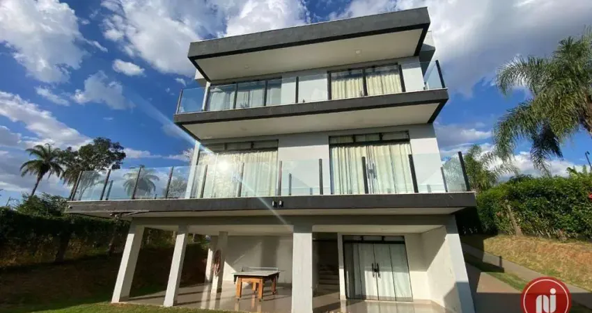 Casa Triplex à Venda no Condomínio Ilha da Lagoa, 450 m² por R$ 1.990.000 - Contagem/MG