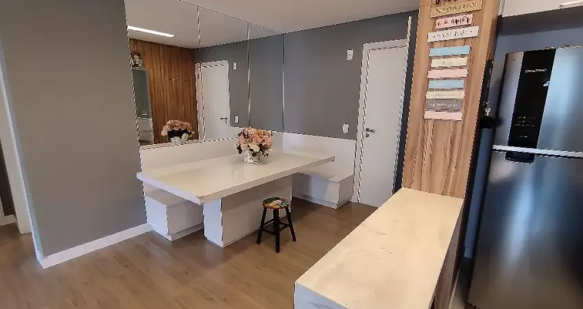 Lindo apartamento com 2 quartos, sendo 1 suíte à venda no bairro Bom Retiro em Joinville - SC por R$ 520.000,00.