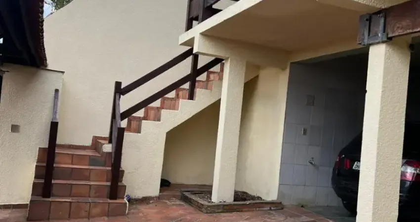 Casa com 3 quartos para alugar no Jardim Villaça, São Roque
