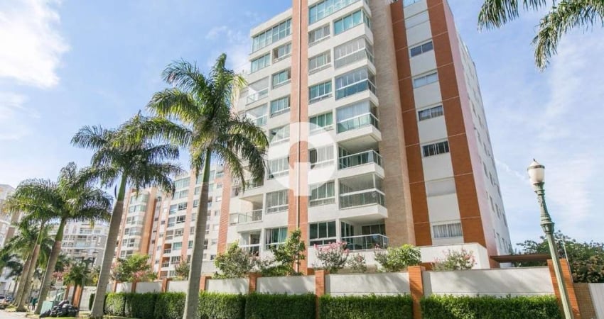 Apartamento à Venda no Cabral - Sofisticação e Conforto em 182m²