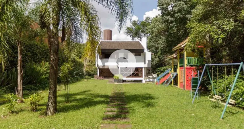 Casa à venda no jardim social, com 4 quartos, integração com natureza e área ampla