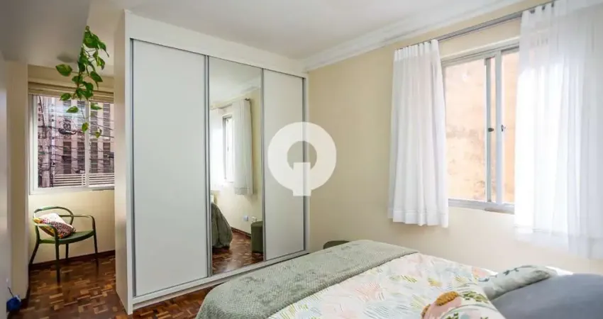 Apartamento 52m² no centro da cidade com vaga de garagem e piso de taco