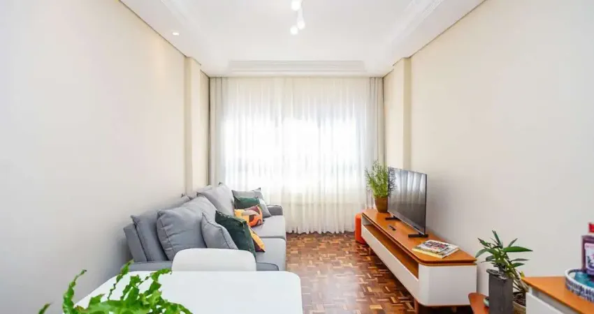 Apartamento 52m² no centro da cidade com vaga de garagem e piso de taco