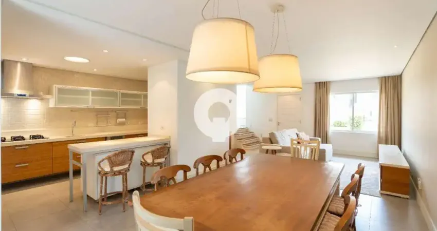 Sobrado à venda com 3 quartos em condomínio clube no seminário