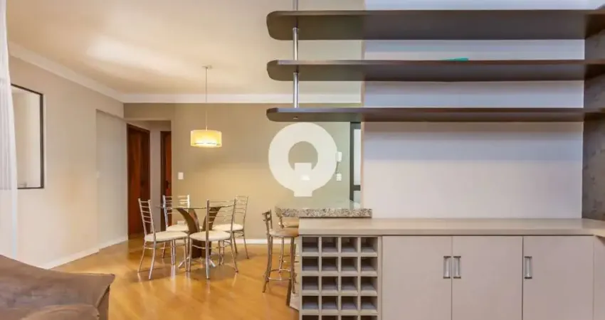 Apartamento à venda 70m² | 2 quartos (1 suíte) | sacada com escritório | 1 vaga | batel