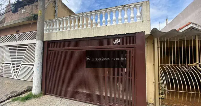 Excelente Casa Térrea na Vila Matilde ! São 02 dormitórios, sendo 01 suíte com 02 vagas de garagem !