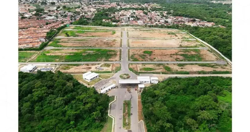 Terreno em condomínio fechado à venda na Avenida Portugal, Santa Rosa, Cuiabá