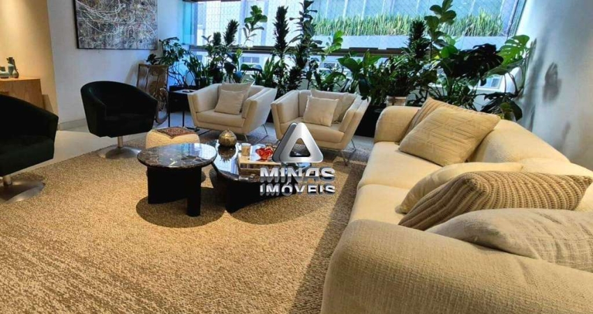 Apartamento amplo com sala espaçosa, 3 suítes e 4 vagas