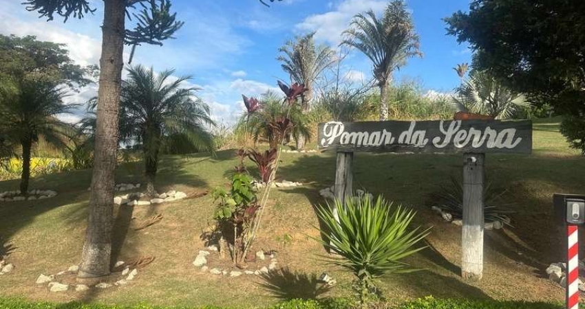 Lote de 1157 metros em condomínio fechado a venda por 165.000,00