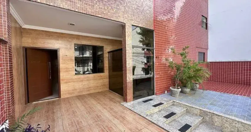 Apartamento Térreo, com 5 Quartos 2 vagas à Venda no centro centro de Juiz de fora