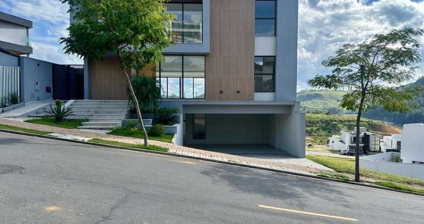 Casa a venda em condomínio fechado Estela Sul Juiz de Fora MG.
