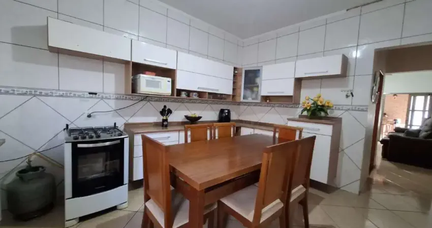 Excelente casa tipo para venda com 3 quartos, sendo 1 suíte, 167m²