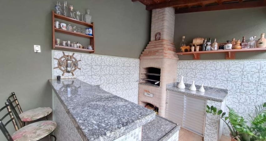 Elegante casa tipo para venda com 3 quartos, sendo 1 suíte, 211m²