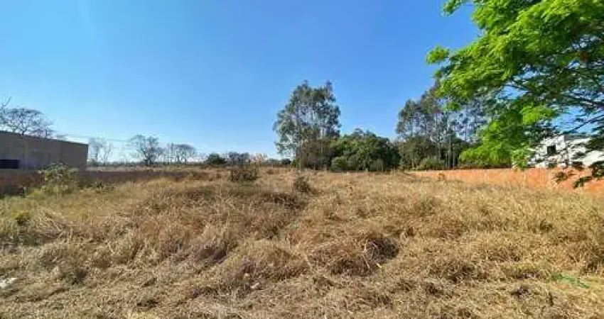 Versátil terreno residencial para venda, 250m²