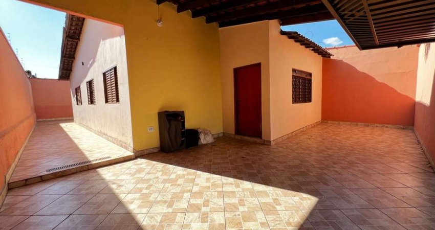 Imperdível casa tipo para venda com 3 quartos, sendo 1 suíte, 133m²