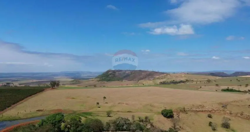 Chácara / sítio com 3 quartos à venda na Rua Doutor Mata, 10, Centro, Cajuru