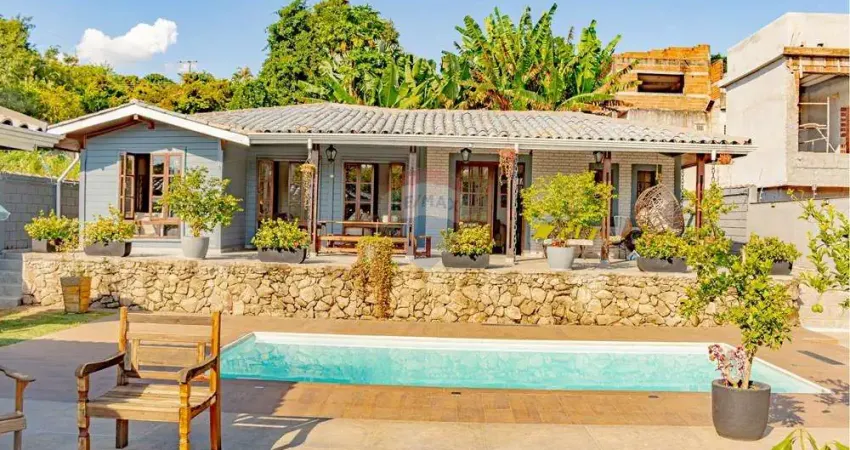 Casa Nova em Condomínio Fechado! Segurança, Diversão e Investimento em um Só Lugar!